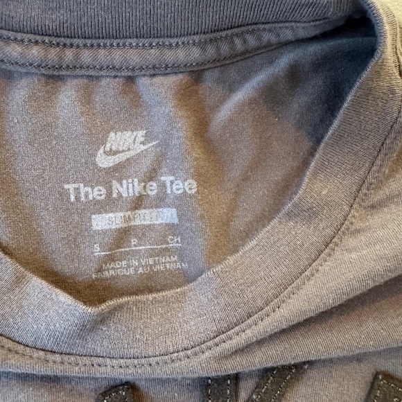 Nike Women's Brown Long Sleeve Crop Top - Picture 4 of 4